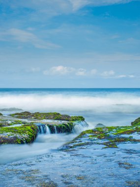 Tanah Lot tapınakta Bali Adası