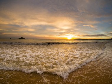 Günbatımı Ao Nang beach