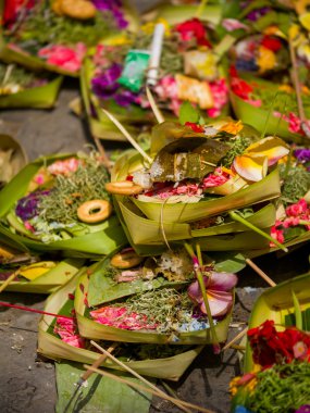 Tanrıların Bali geleneksel balinese teklifleri 