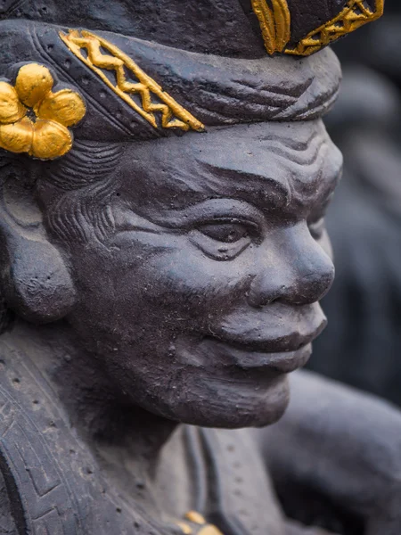 Gardian standbeeld bij de ingang van de tempel van Bali — Stockfoto