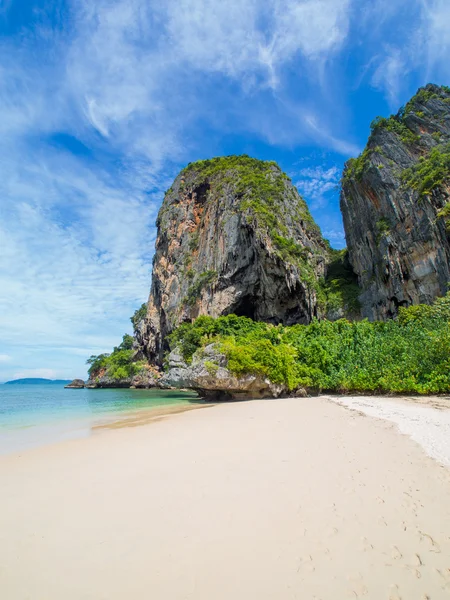 La ferrovia spiaggia tropicale thailandia — Foto Stock