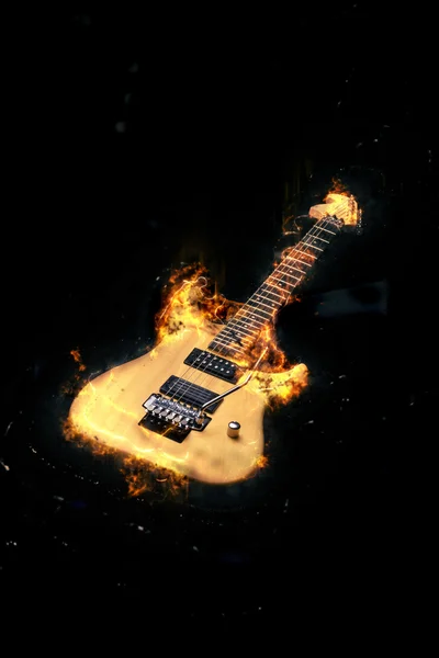 Guitare électrique en feu sur fond noir — Photo