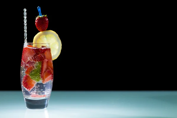 Cocktail mojito au club — Photo