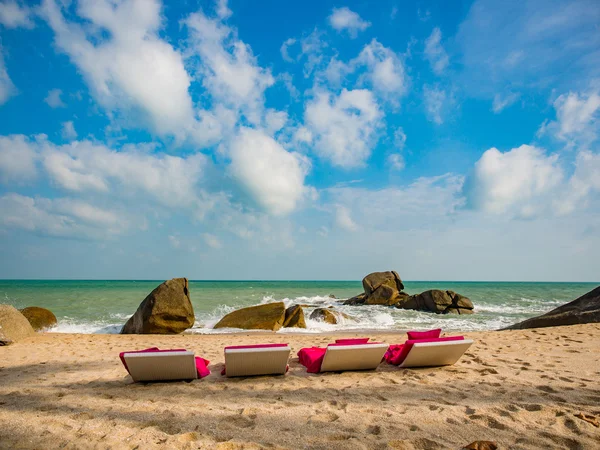 Chairs on Lamai beach — Stock Photo, Image