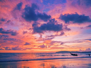 Günbatımı Ao Nang beach