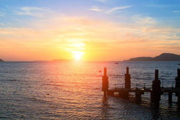 Beautiful sunrise in Rawai Phuket — Stock Photo, Image