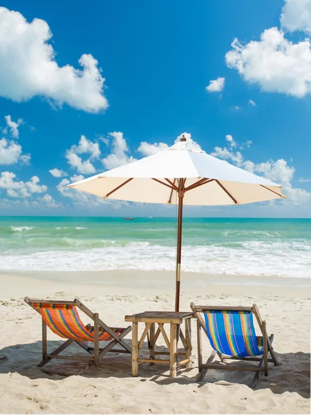 Twee stoelen op Poda strand — Stockfoto