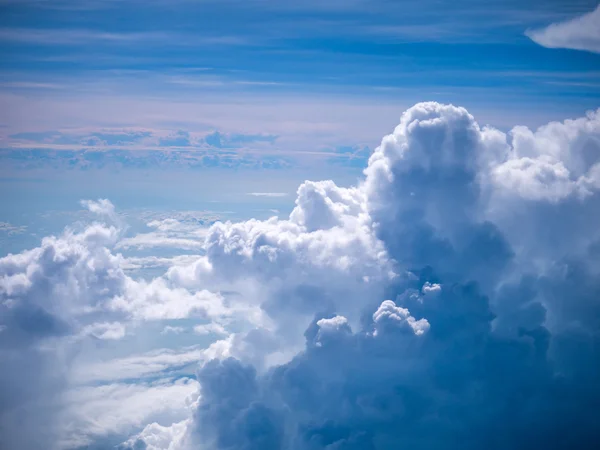 Nuvole all'orizzonte — Foto Stock