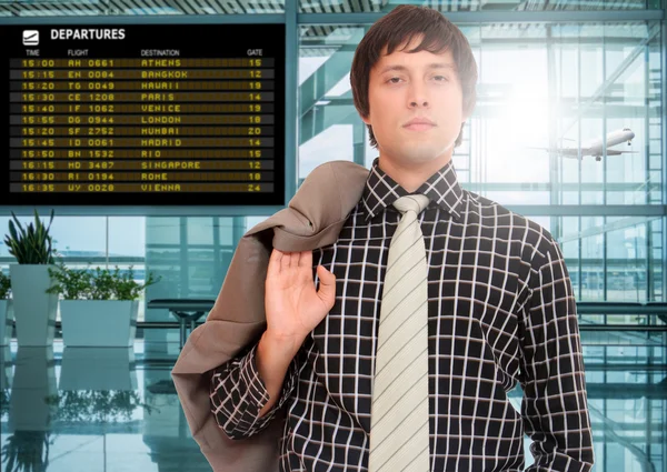Geschäftsmann am Flughafen-Terminal — Stockfoto
