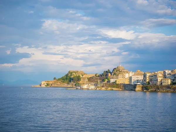 Hellenic temple and old castle at Corfu — Stock Photo, Image