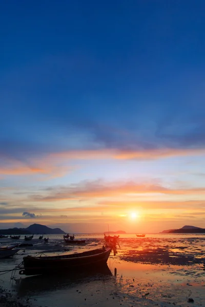 Beautiful sunrise in Rawai Phuket — Stock Photo, Image