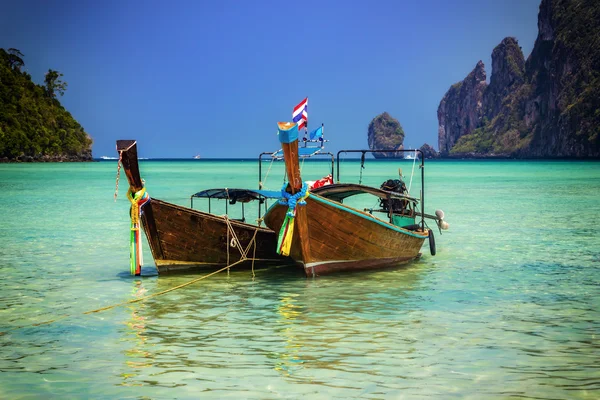 在泰国普吉岛的船 — 图库照片