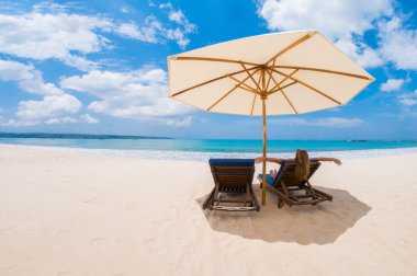 Kadın Kuta Bali beach üzerinde