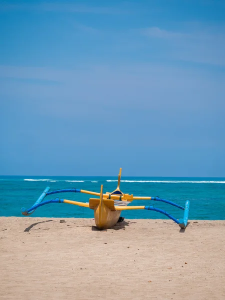 Barca tradizionale balinese libellula — Foto Stock