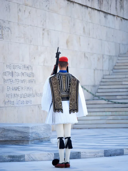Yunan askerleri Evzones üniformalı — Stok fotoğraf