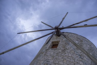 Korfu eski yeldeğirmeni