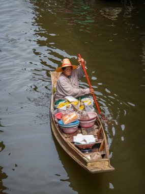  Sebze ve meyve bir FL bir tekne yelken tarafından satış tüccarlar
