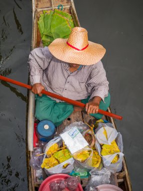  Sebze ve meyve bir FL bir tekne yelken tarafından satış tüccarlar