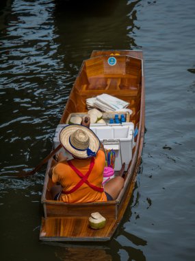  Sebze ve meyve bir FL bir tekne yelken tarafından satış tüccarlar