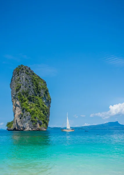 Il bellissimo paesaggio di Koh Poda (Isola di Poda ) — Foto Stock