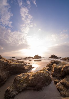 günbatımı khao lak Plajı üzerinde