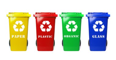 Dört renkli geri dönüşüm kutularını beyaz