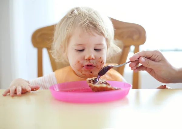 Jeune Enfant Doux Avec Bouche Sale — Photo