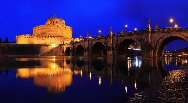 Mausoleum av Hadrianus, känd som Castel Sant'Angelo — Stockfoto