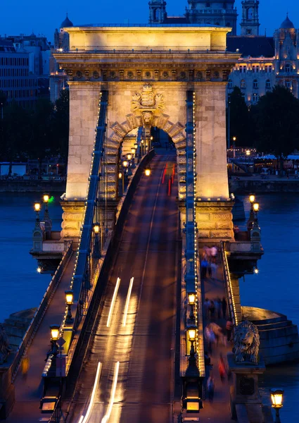 Pont à chaînes Budapest, Hongrie la nuit — Photo
