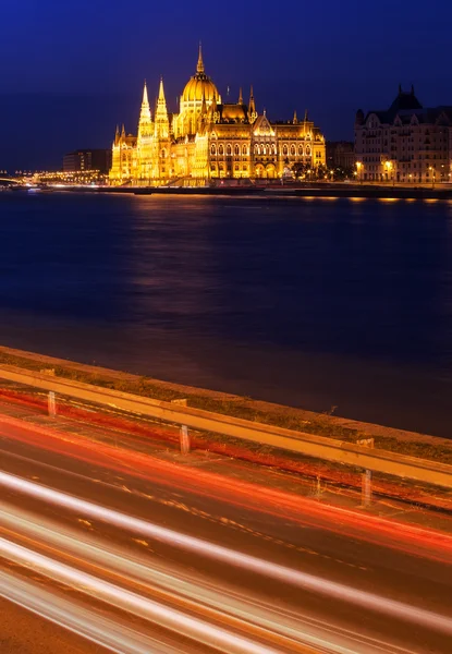 Parlamentet i budapest, Ungern på natten — Stockfoto