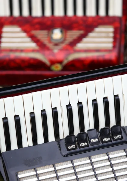 Detalhe de dois acordeões de piano — Fotografia de Stock