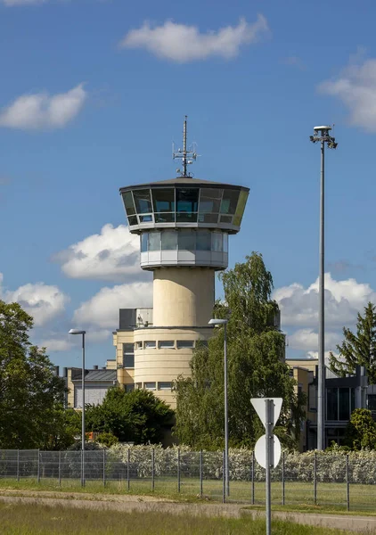 Luchtverkeerstoren Met Blauwe Lucht — Stockfoto