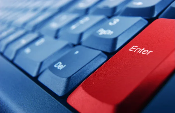 Teclado com botão de entrada vermelho — Fotografia de Stock