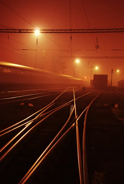 Estación de tren en la noche — Foto de Stock