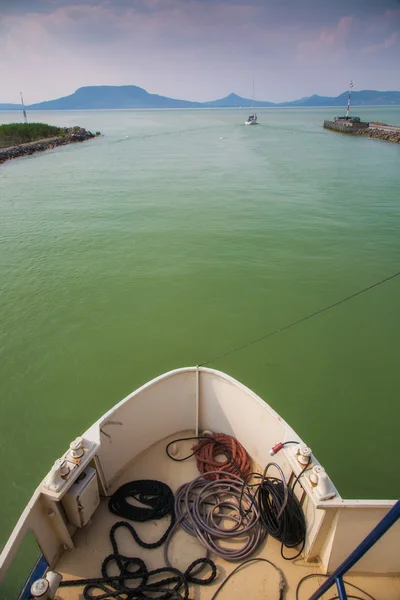 Lac Balaton depuis un pont de navire — Photo