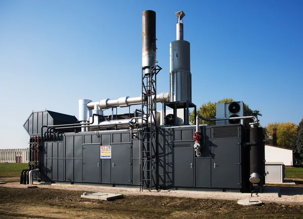 Generator energi mesin gas modern di luar ruangan — Stok Foto