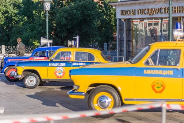 ZSRR epoki policji retro samochodów na wyświetlaczu — Zdjęcie stockowe