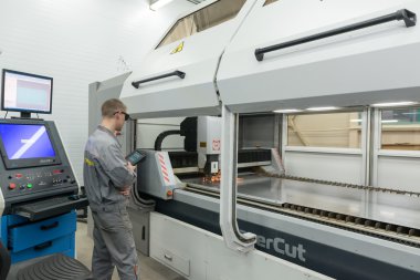 Yüksek teknoloji Fabrikası'nda elektronik komponentleri üretim