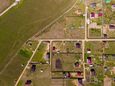 Yukarıdaki köy görünümü