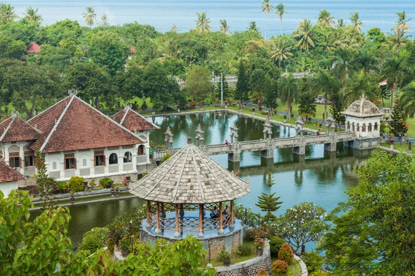 Karangasem palácio templo de água em Bali — Fotografia de Stock