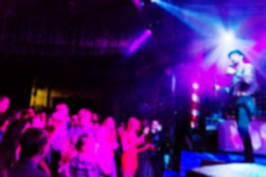 İnsanların konserinde arka plan bulanıklık