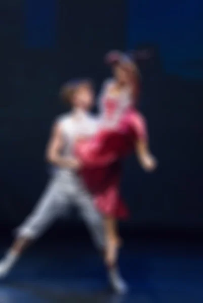 Danse contemporaine performance bokeh flou fond — Photo