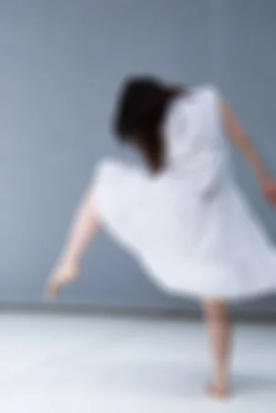 Contemporânea dança desempenho bokeh desfoque fundo — Fotografia de Stock