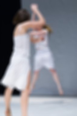 Çağdaş dans performans bokeh arka plan bulanıklık
