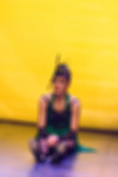 Actuación de danza contemporánea fondo borroso bokeh — Foto de Stock