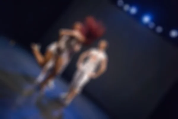 コンテンポ ラリー ダンス パフォーマンス ボケは背景をぼかし — ストック写真