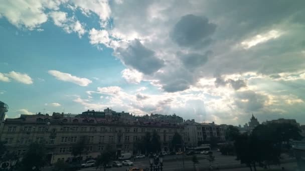 Ciel avec des nuages spectaculaires Moscou — Video