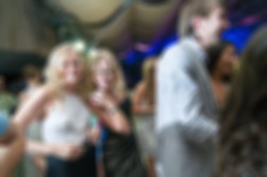 İnsanlar dans arka plan bulanıklık