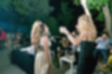 İnsanlar dans arka plan bulanıklık