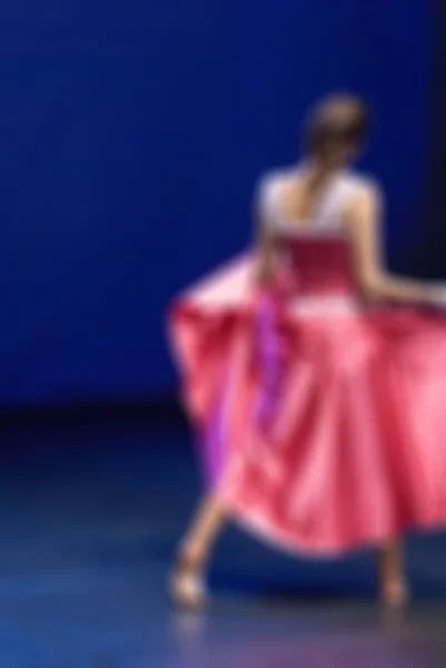 Actuación de danza contemporánea fondo borroso bokeh — Foto de Stock